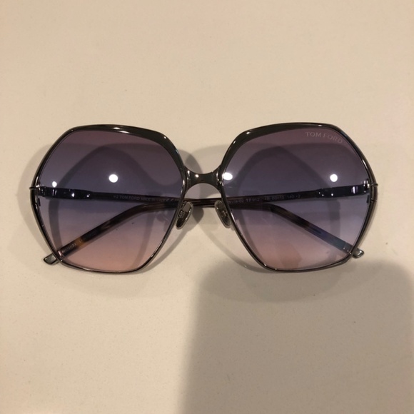 TOM FORD SUNGLASS - Picture 6 of 8